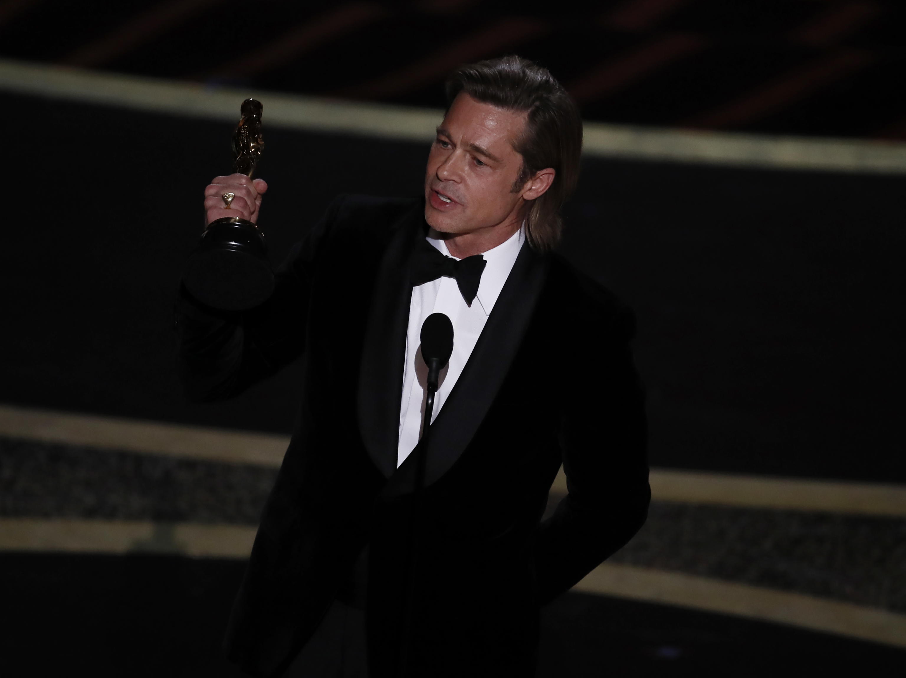 Il miglior attore non protagonista è Brad Pitt. Per lui è il primo Oscar da attore, aveva vinto come produttore