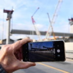 In molti immortalano il nuovo ponte Morandi