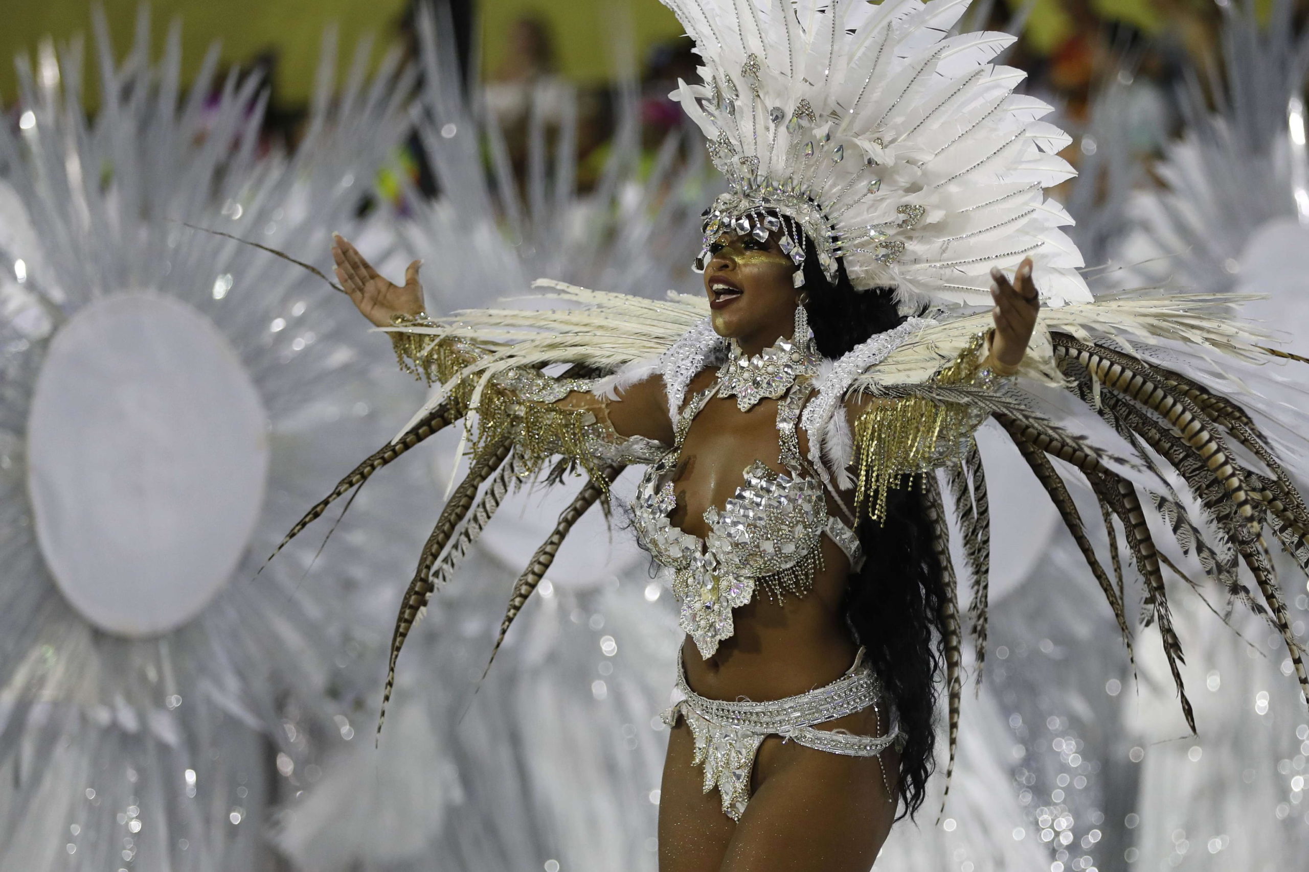 La cura riposta nei costumi e nei loro particolari è sempre superlativa La cura riposta nei costumi e nei loro particolari è sempre superlativa