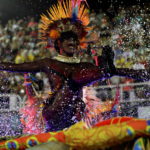 Un altro dei tanti costumi elaborati visti durante il carnevale Un altro dei tanti costumi elaborati visti durante il carnevale