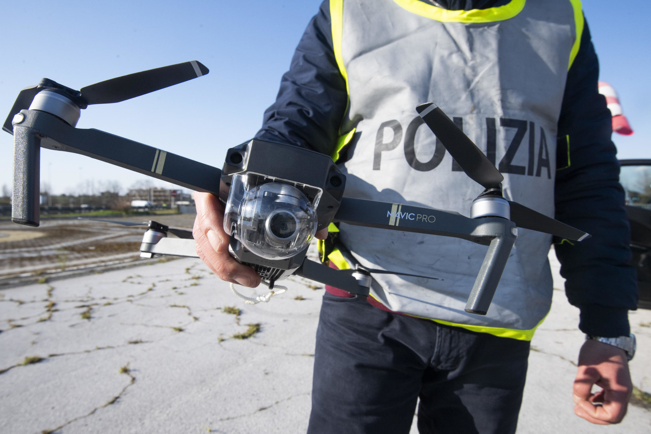 Per i controlli vengono utilizzati anche i droni