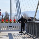Germania: un uomo che fa jogging fermo sul ponte che separa la città tedesca di Kehl e la francese Strasburgo. La Germania ha introdotto controlli a ogni frontiera con Francia, Austria, Lussemburgo, Svizzera e Danimarca.