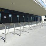 Australia: una biglietteria deserta allo stadio di cricket di Melbourne. Molte aziende sportive hanno deciso di interrompere le competizioni oppure di giocare senza pubblico.