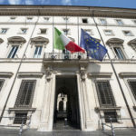 Anche Palazzo Chigi, sede del governo, si unisce al coro silenzioso