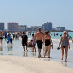 Miami due giorni fa, prima della decisione del sindaco di chiudere le spiagge Miami due giorni fa, prima della decisione del sindaco di chiudere le spiagge