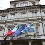 Anche Torino si unisce alla manifestazione di lutto che attraversa tutta la penisola