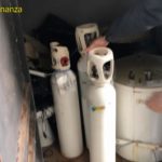 È stata trovata anche una donna prossima ai cento anni e non autosufficiente che, dopo una visita medica da parte del 118, è stata trasferita al più vicino ospedale.