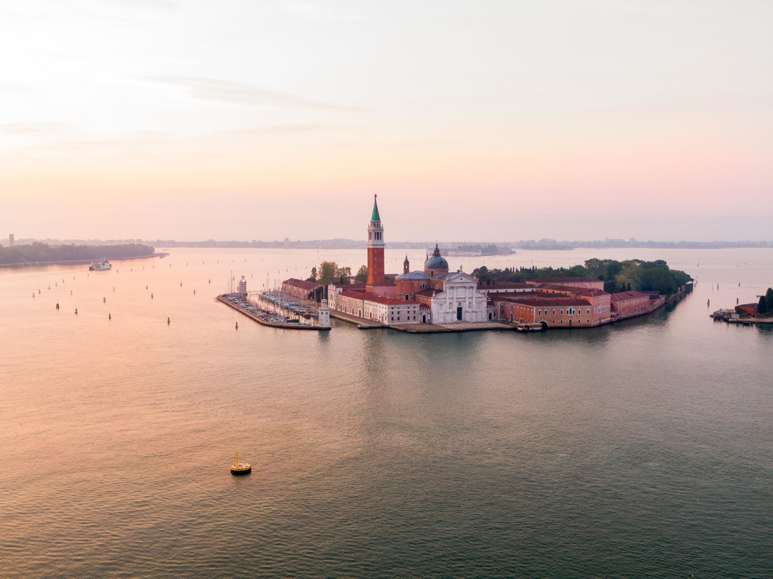 L'isola di San Giorgio al tramonto