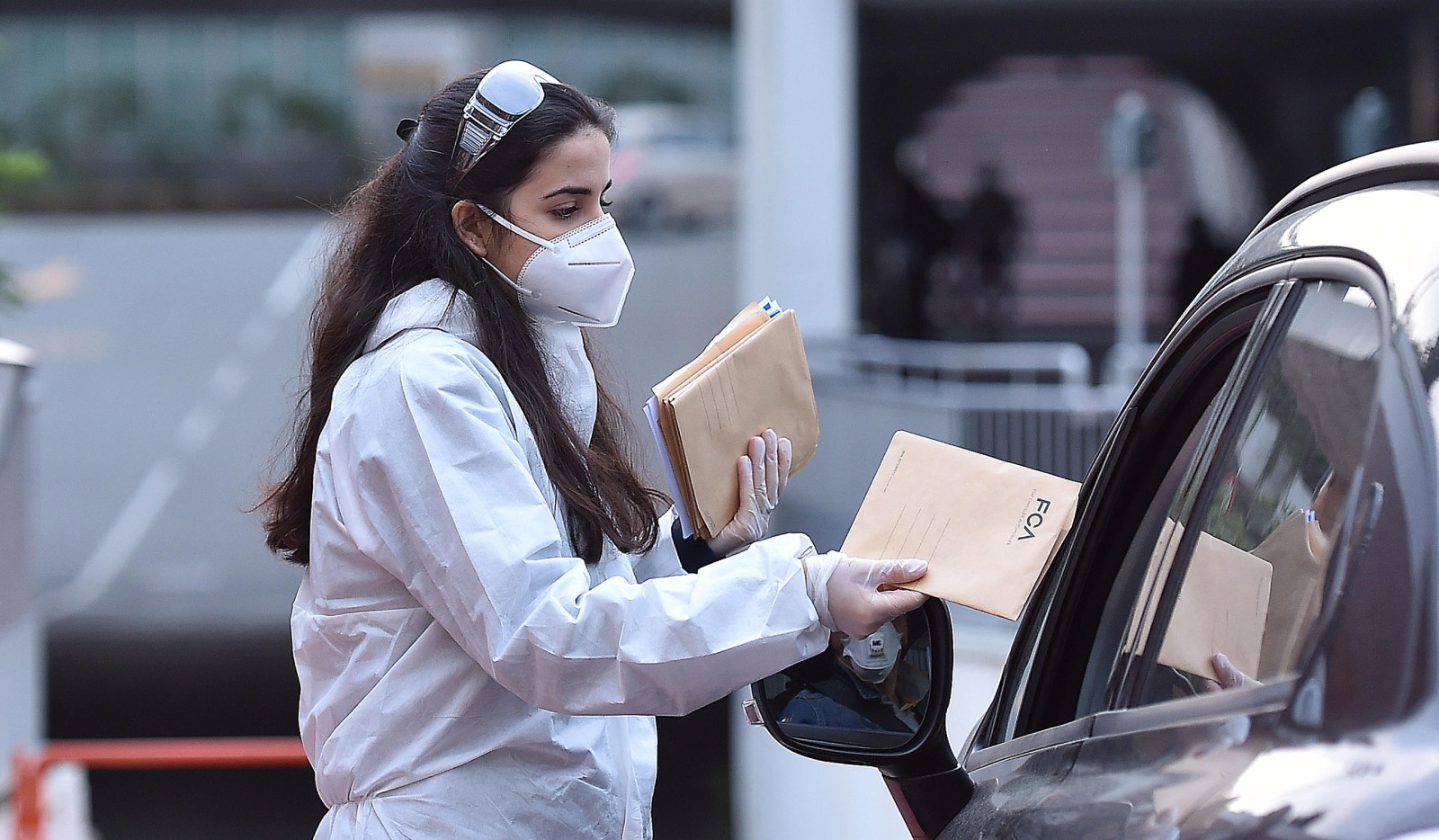 Riaperta FCA a Torino. I dipendenti vengono sottoposti a stretti controlli e forniti del materiale necessario per lavorare in sicurezza.