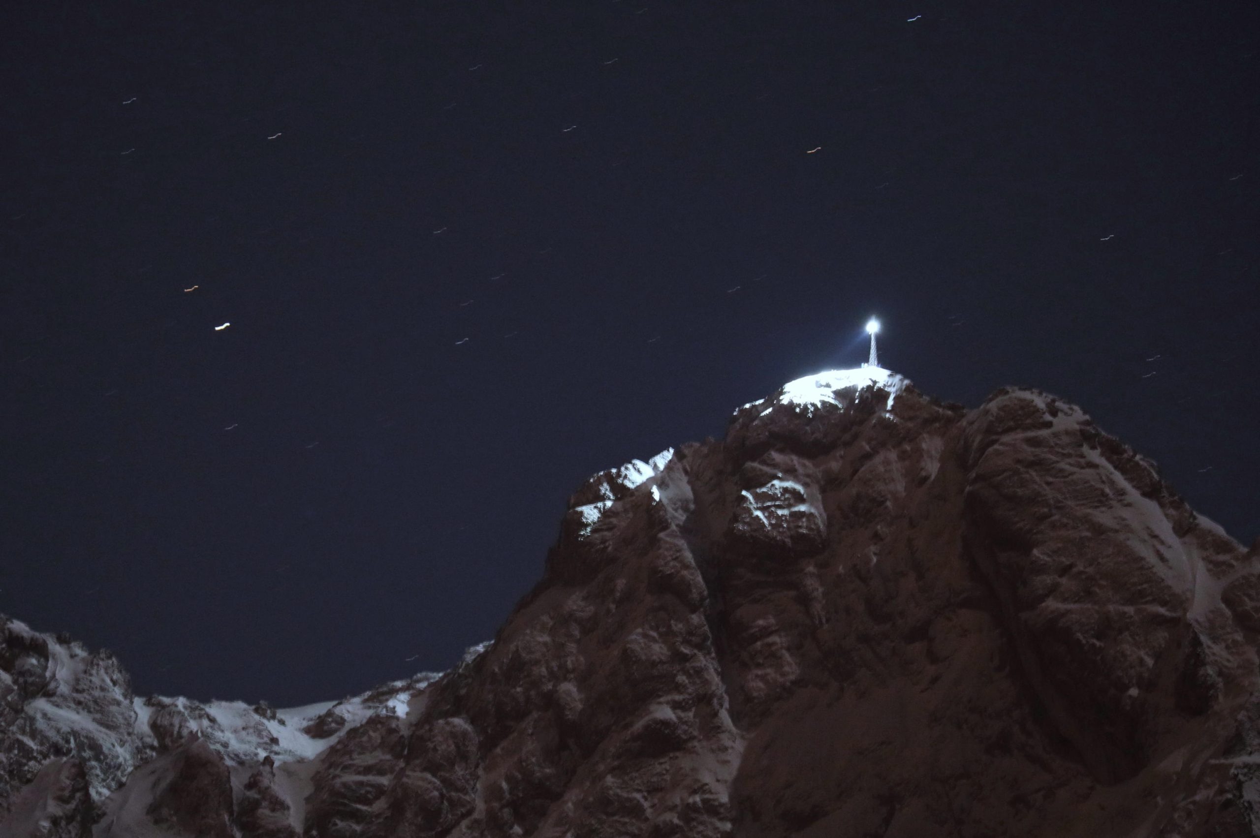 Zakopane, Polonia. Anche le montagne si illuminano per commemorare Papa Giovanni Paolo II