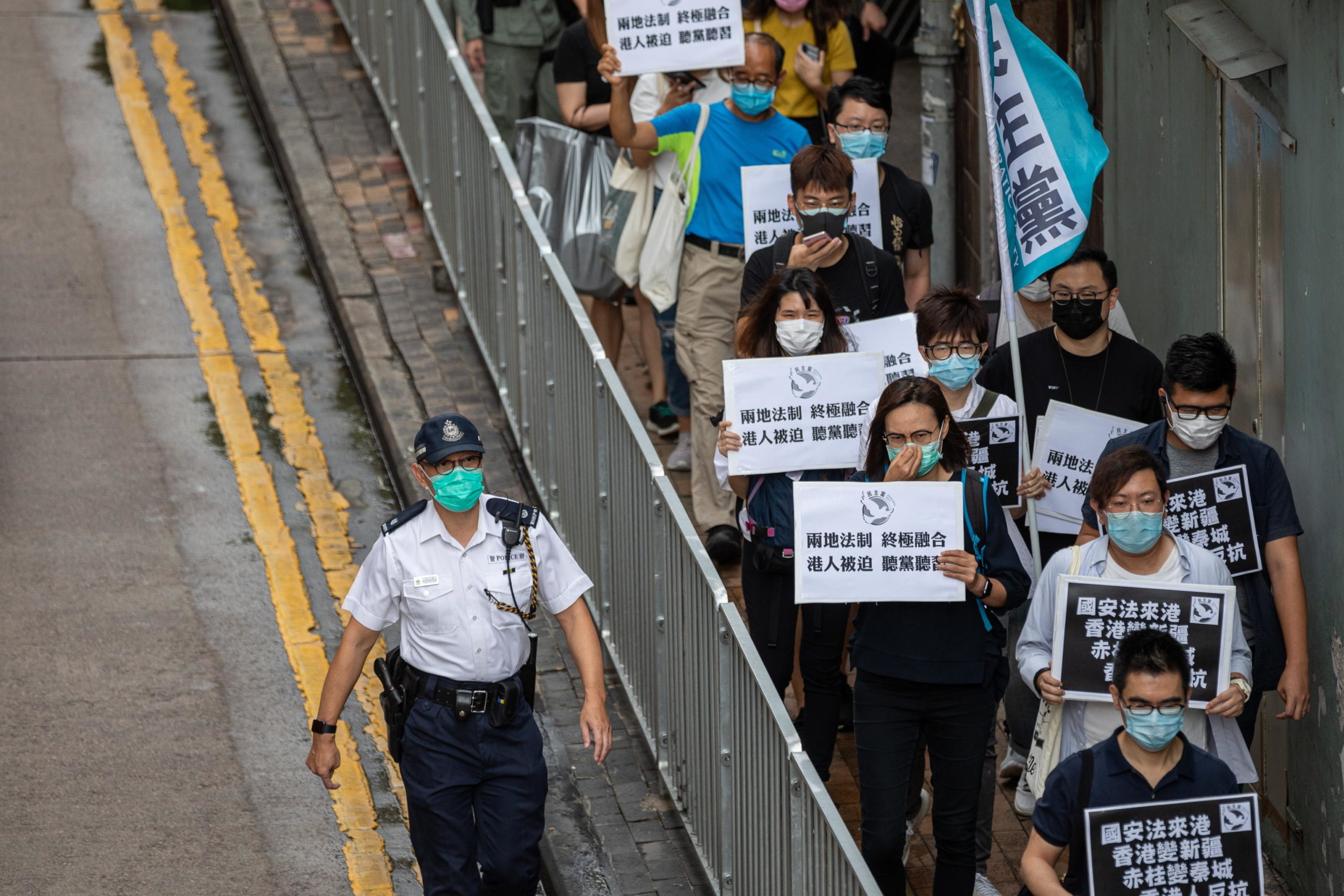 Le proteste dei pan-democratici a Hong Kong delimitate dalle transenne