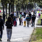 Un eccessivo assembramento nel parco Carlo Felice