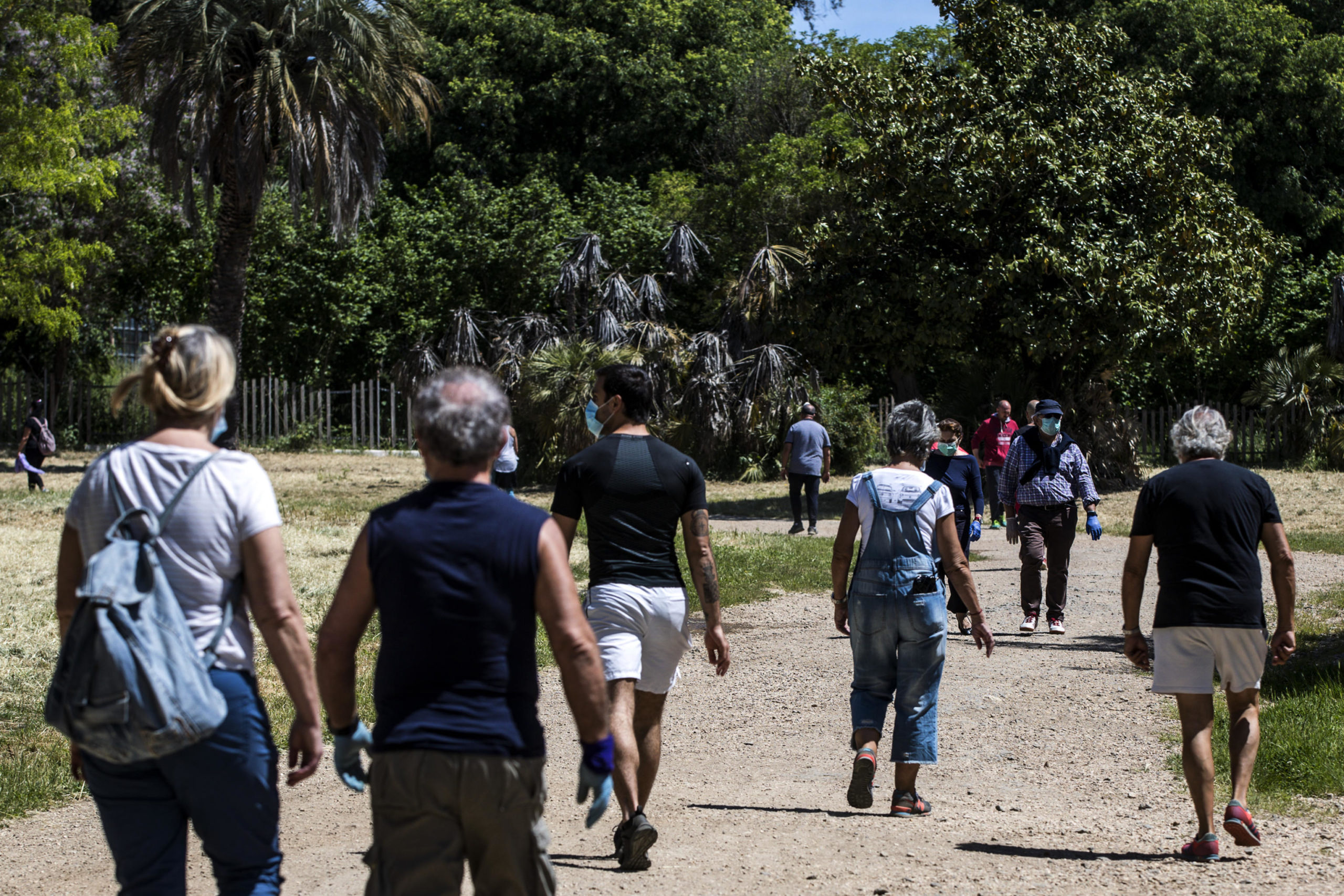 Consistente l'afflusso in Villa Doria Pamphilj. Da qui le preoccupazioni del Comune
