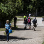 Un giro al parco a Roma: si tenta di tornare alla normalità