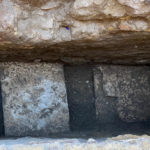 Scoperta grazie alle indagini archeologiche seguite all'apertura di una buca in Piazza della Rotonda