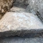 Le lastre di travertino hanno uno spessore di circa 30 centimetri