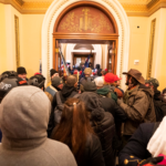 I corridoi del Congresso invasi dai manifestanti