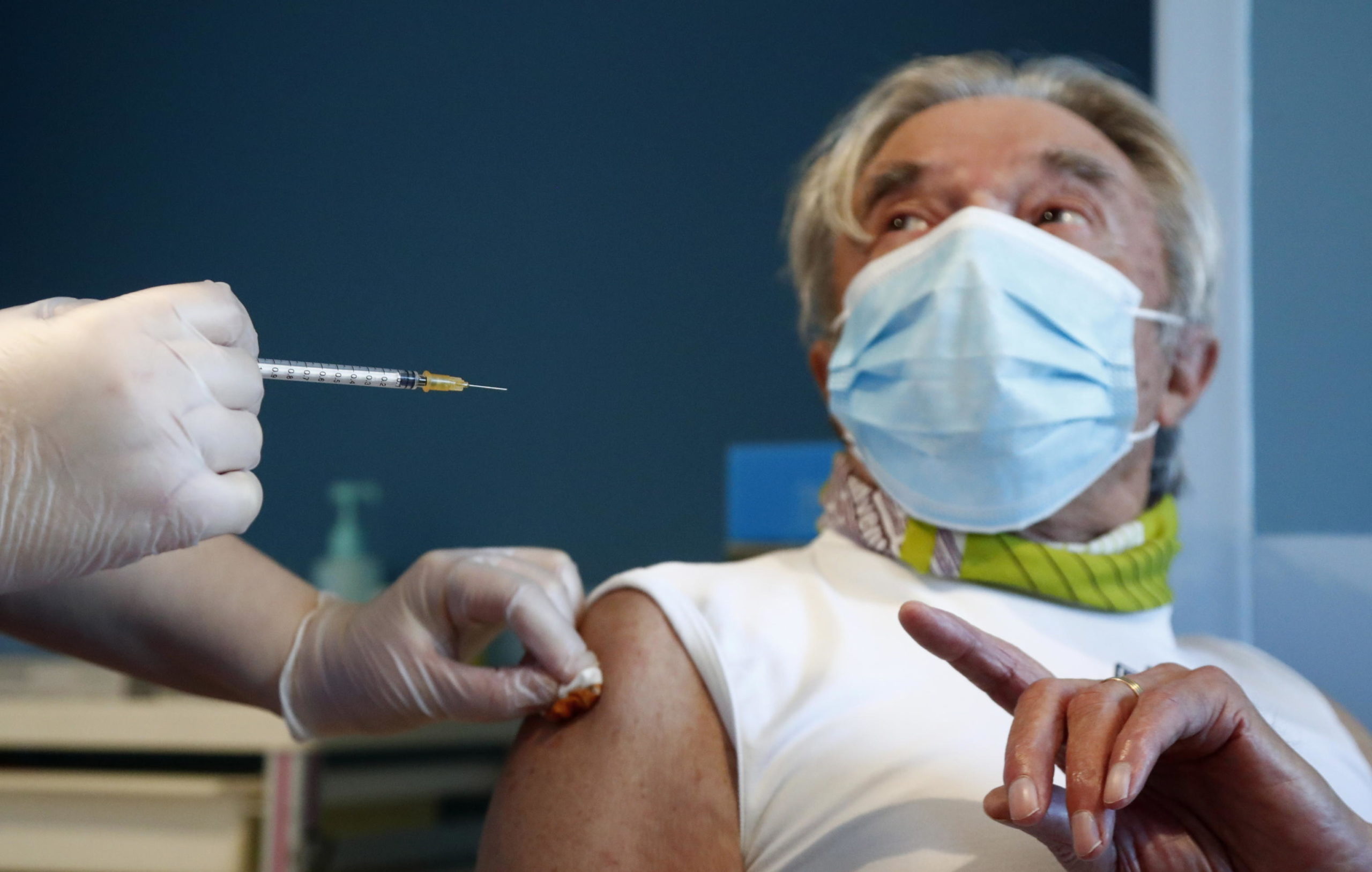 Nonostante i ritardi iniziali la Francia ha raggiunto il milione di vaccinati, seppur solo con la prima dose