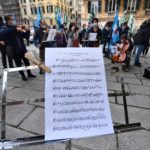 Lo spartito con l'inno italiano