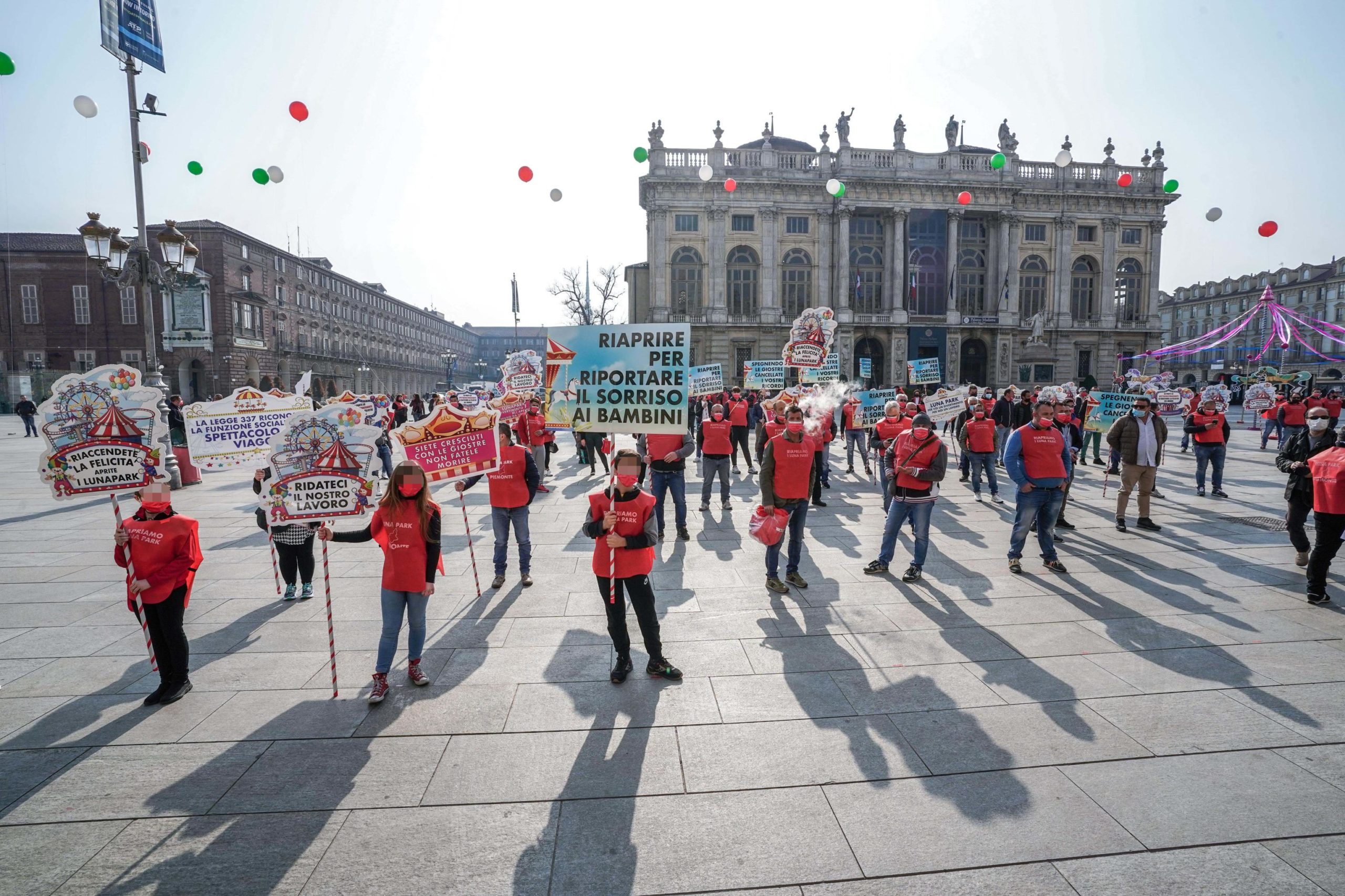 Torino, i lavoratori del mondo dello spettacolo chiedono di riaprire