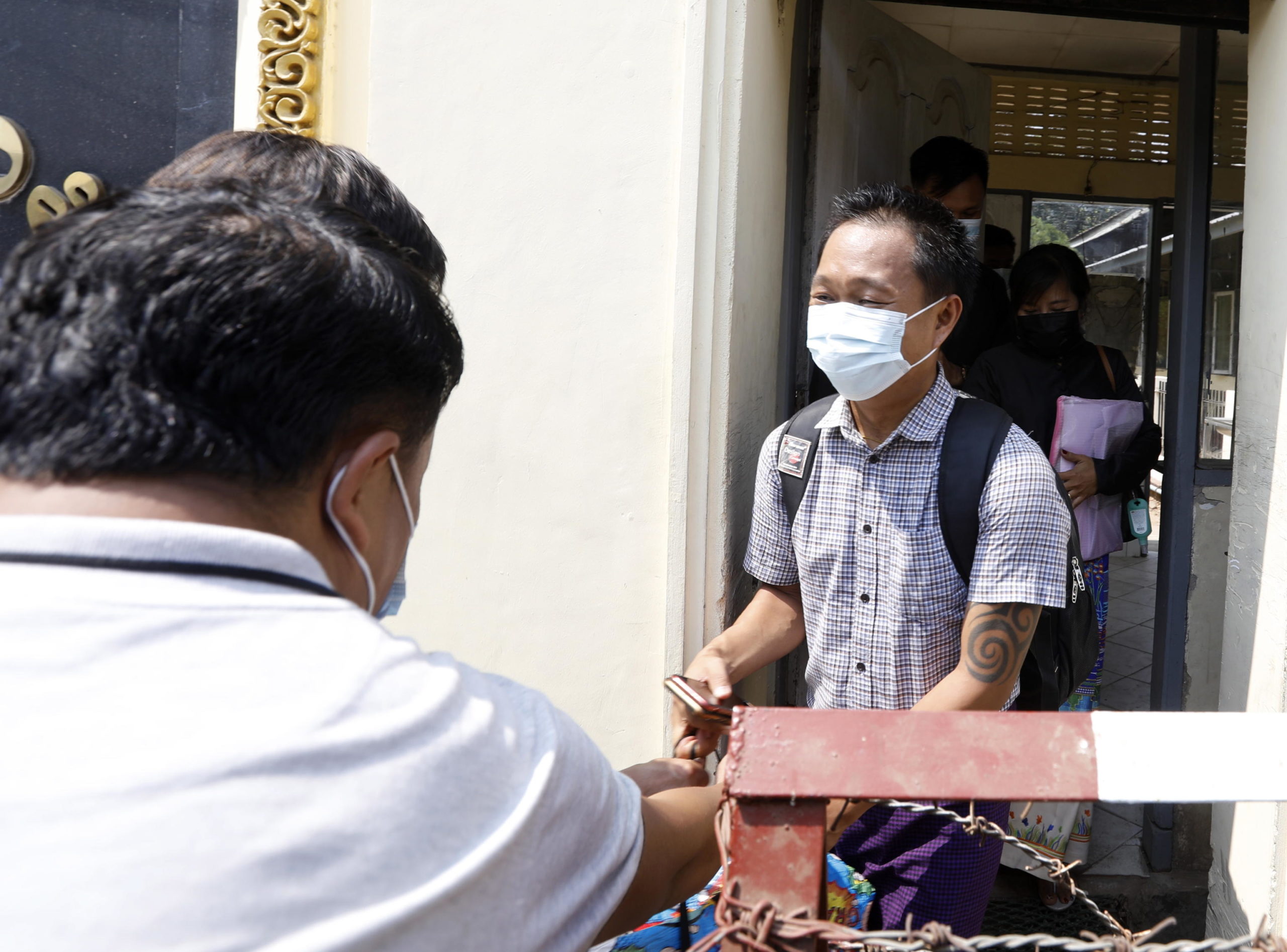 Thein Zaw, fotoreporter dell'Associated Press liberato dalla prigione di Yangon
