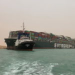 L'enorme nave portacontainer arenatasi il 23 marzo nel canale di Suez, in Egitto