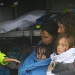 Una famiglia messa in salvo nel nord di Sydney