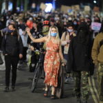 Prosegue la marcia contro i nuovi poteri delle forze dell'ordine