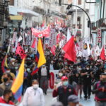 Il gruppo dei manifestanti contro il presidente Guillermo Lasso Il gruppo dei manifestanti contro il presidente Guillermo Lasso