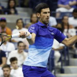 Il campione serbo Novak Djokovic che risponde a Brooksby Il campione serbo Novak Djokovic che risponde a Brooksby