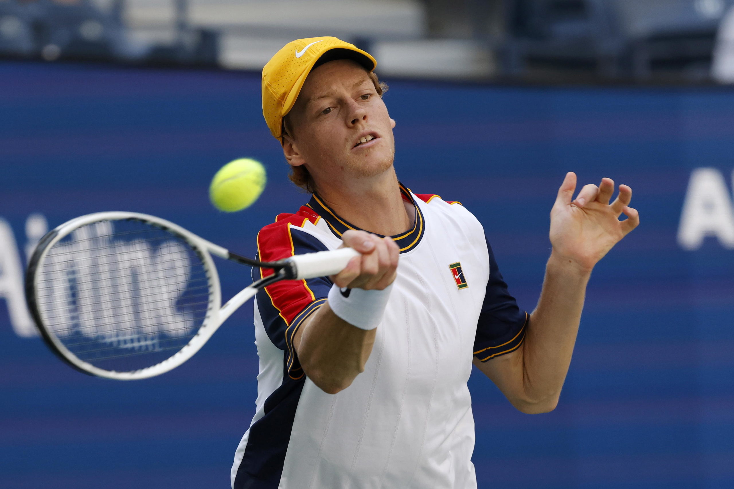 Il predestinato italiano Jannik Sinner impegnato ieri contro il n.4 del ranking Atp Alexander Zverev Il predestinato italiano Jannik Sinner impegnato ieri contro il n.4 del ranking Atp Alexander Zverev