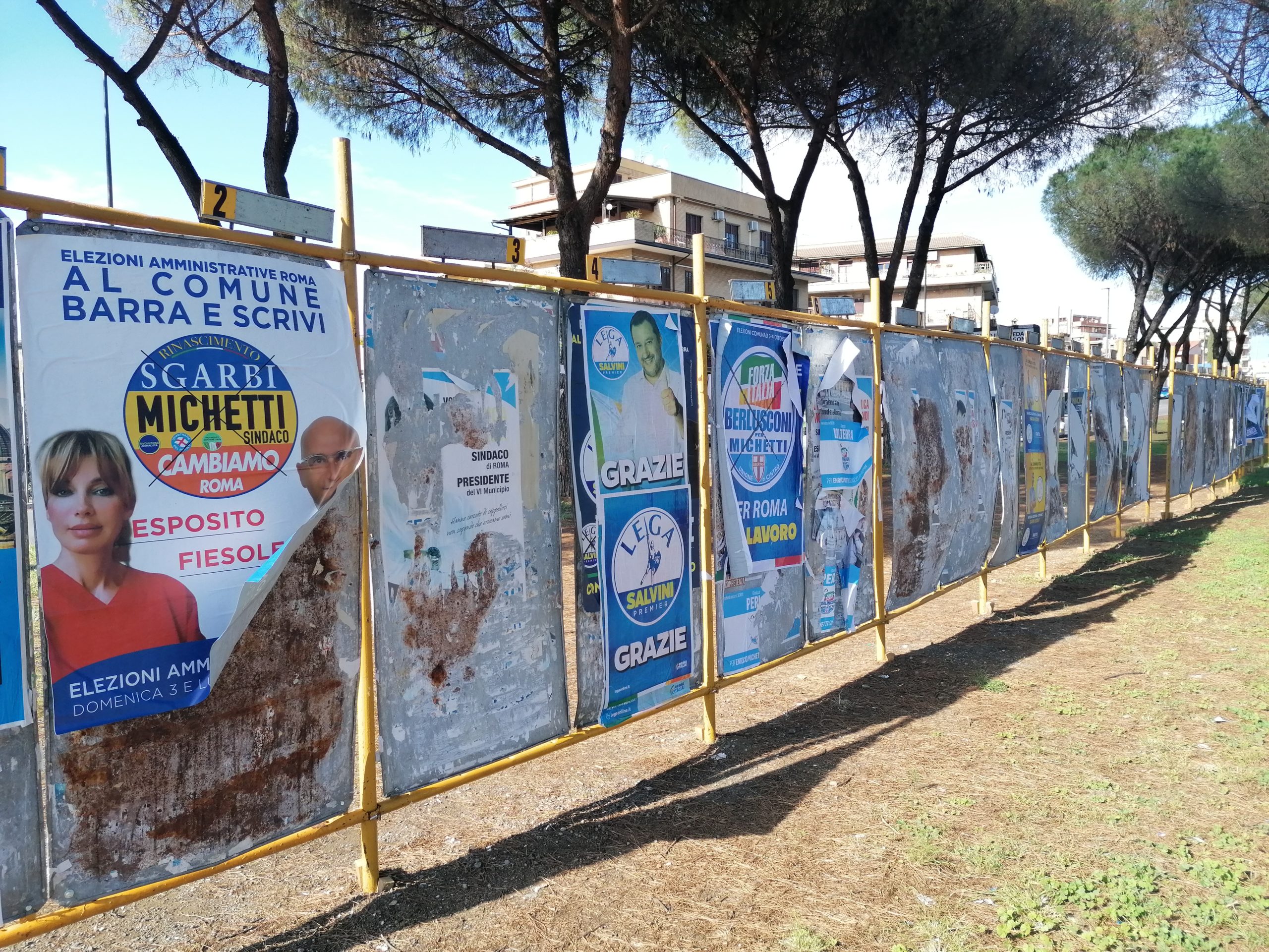 Gli atti di vandalismo sono stati bipartisan Gli atti di vandalismo sono stati bipartisan