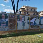 Manifesti elettorali strappati Manifesti elettorali strappati