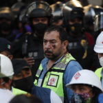 Scontri con la polizia e feriti a Città del Messico Scontri con la polizia e feriti a Città del Messico