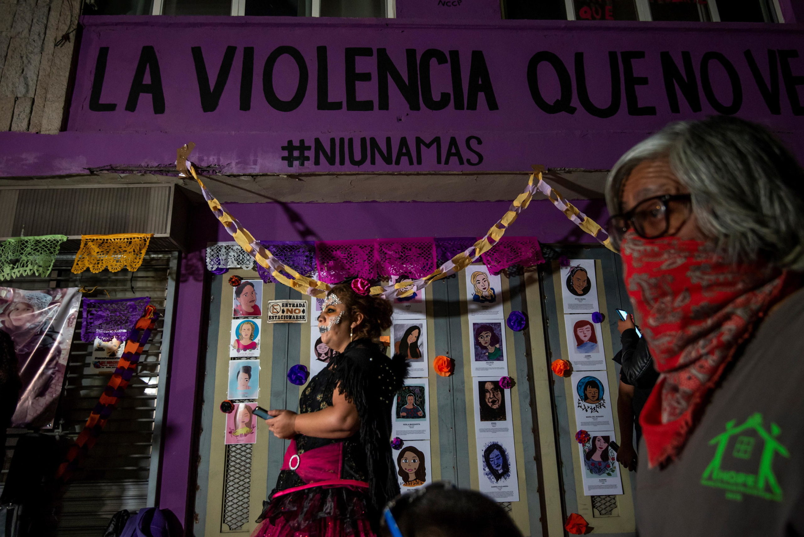 Portone a Saltillo con hashtag #niunmas Portone a Saltillo con hashtag #niunmas