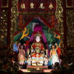 Una scena dello spettacolo allestito all'interno del santuario della dea Tubtim Chui Bo Niao