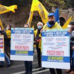 Lo sciopero generale del personale scolastico in via Marmorata a Roma