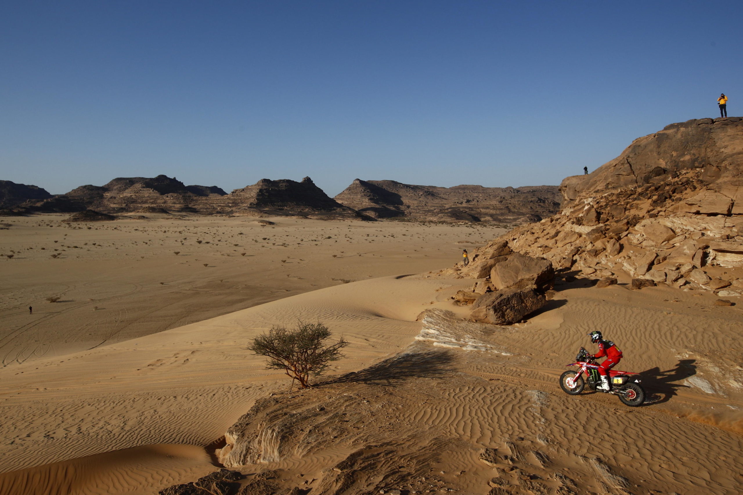 Ricky Brabec pronto ad affrontare una curva del tracciato