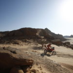 L'italiano Danilo Petrucci alla guida della sua KTM 450 nella Dakar 2022