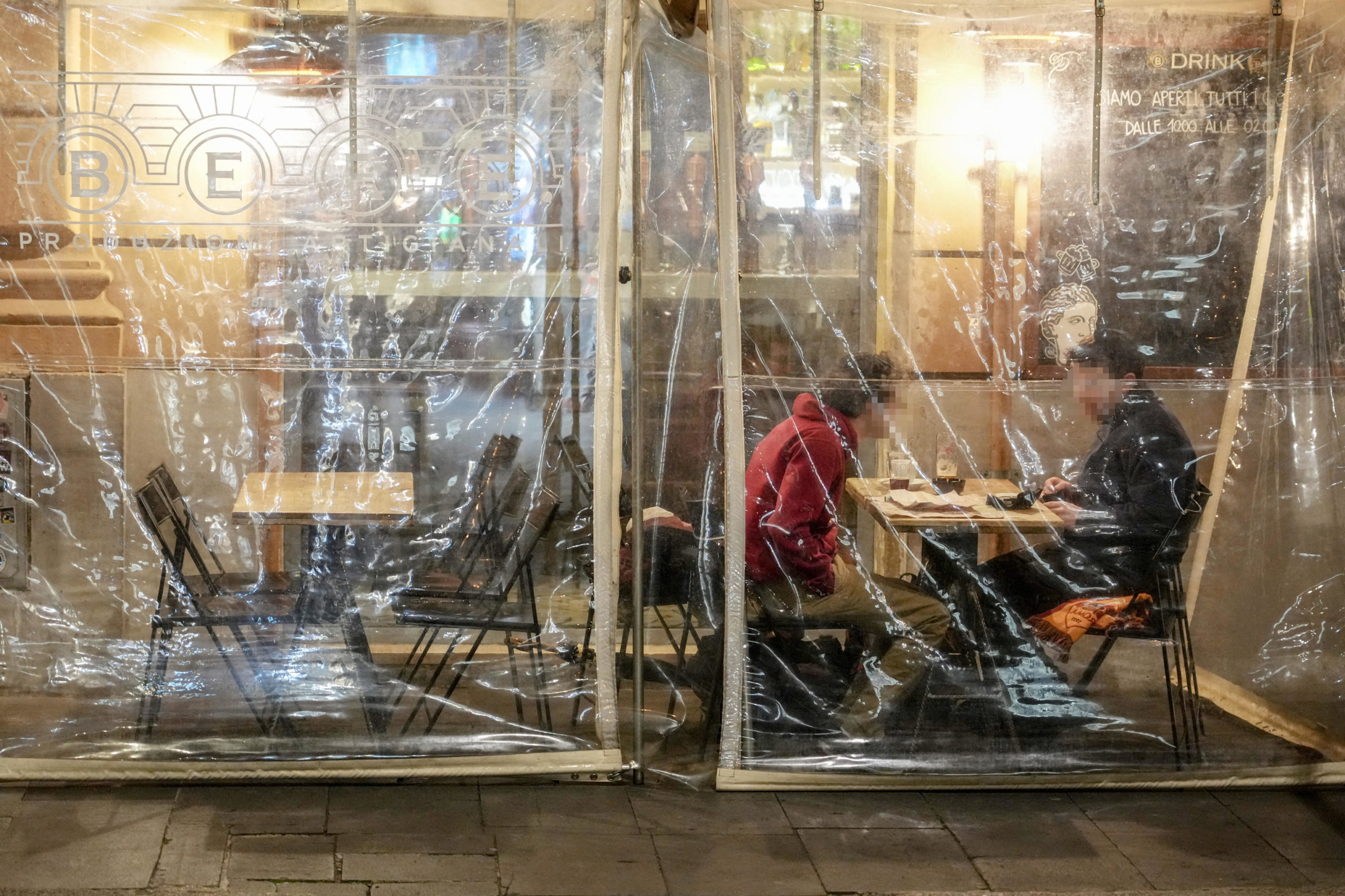 Anche di sera l'affluenza è scarsa