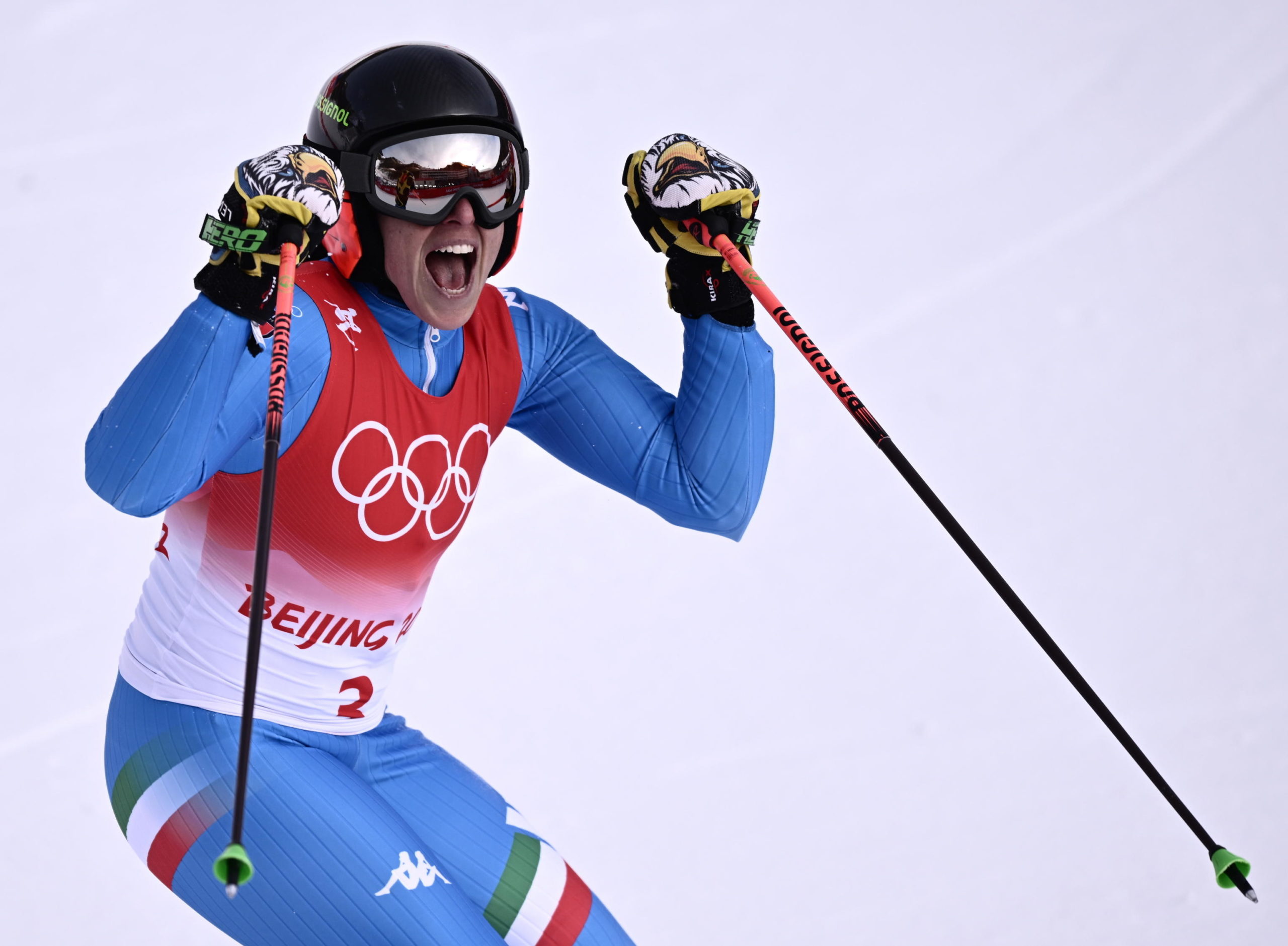 La gioia di Federica Brignone dopo il secondo posto nello slalom gigante di sci alpino femminile ai Giochi olimpici di Pechino 2022