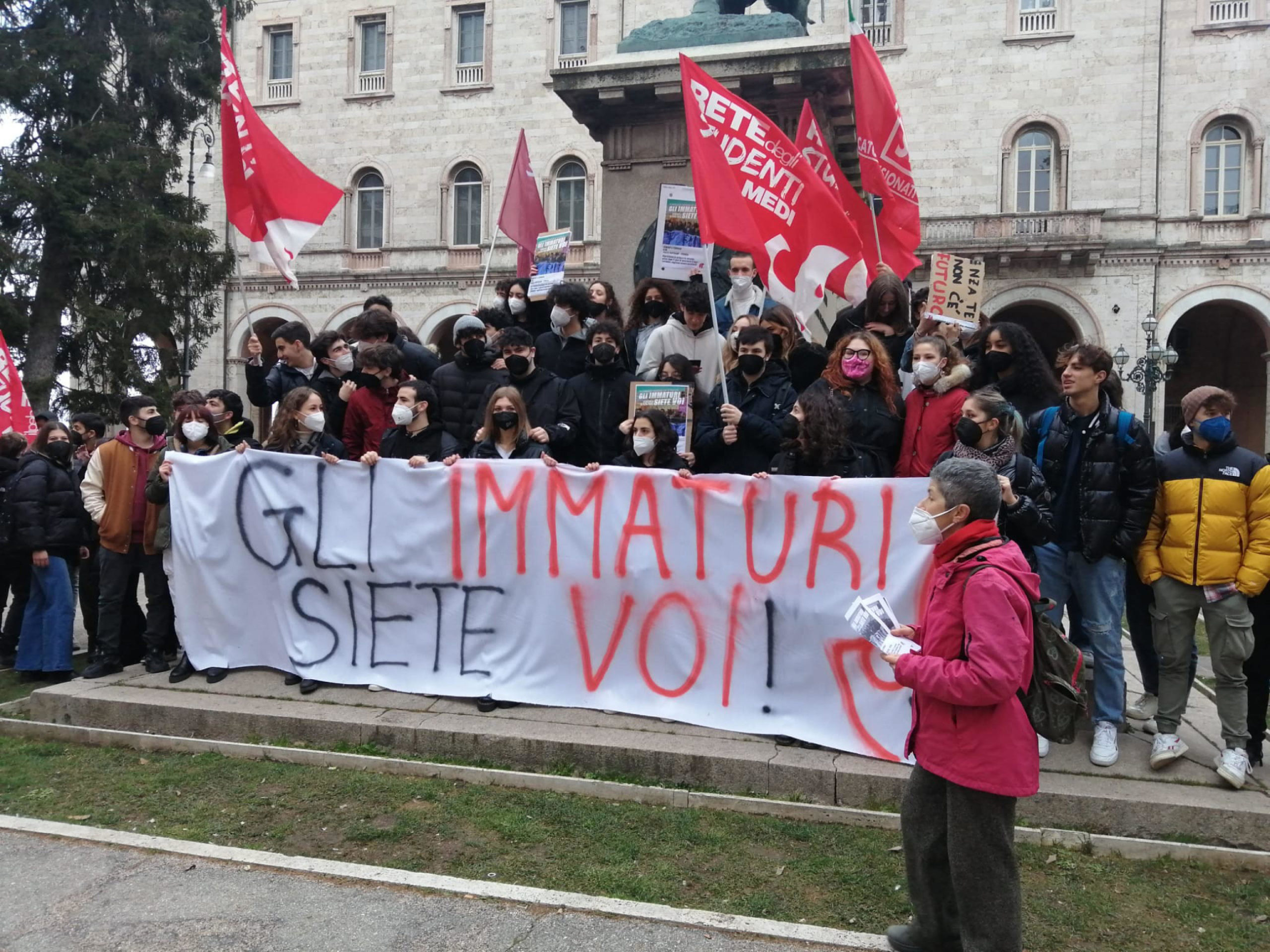 Gli studenti manifestano contro la "nuova" maturità a Perugia