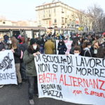 Momenti della protesta degli studenti a Torino