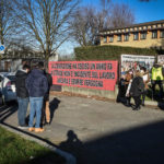 Presidio davanti all'aula bunker di via Ucelli di Nemi di Milano per esprimere solidarietà e vicinanza ai familiari dei deceduti del disastro ferroviario di Pioltello del 25 gennaio 2018