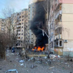 Razzi russi colpiscono un quartiere residenziale a Kiev Razzi russi colpiscono un quartiere residenziale a Kiev