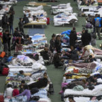 Il palazzetto dello sport di Chisinau (Moldavia) trasformato in un'enorme camera da letto dove hanno trovato ospitalità oltre 500 persone di etnia Rom fuggite dall'Ucraina Il palazzetto dello sport di Chisinau (Moldavia) trasformato in un'enorme camera da letto dove hanno trovato ospitalità oltre 500 persone di etnia Rom fuggite dall'Ucraina