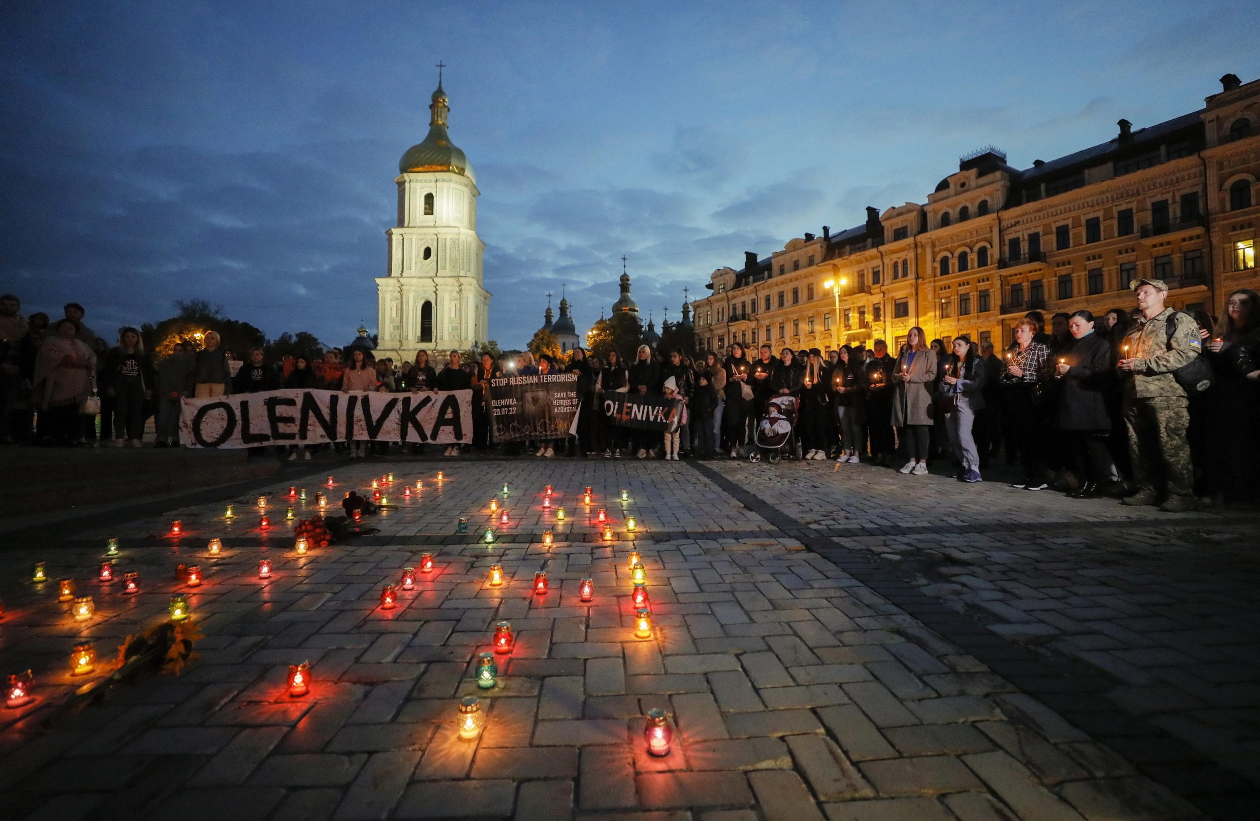 La piazza di Kiev dove si è tenuta la manifestazione in memoria delle vittime del centro di Olenivka