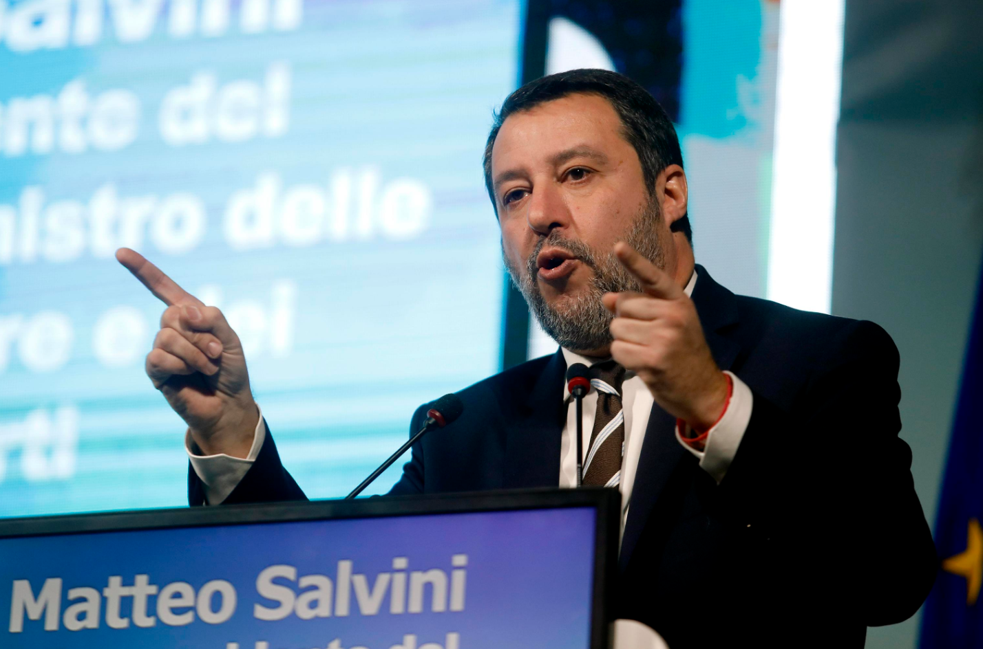 Matteo Salvini su Twitter si sfoga per il tetto al contante - ANSA/MOURAD BALTI TOUATI
