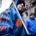 gruppo di benzinai in sciopero a Torino