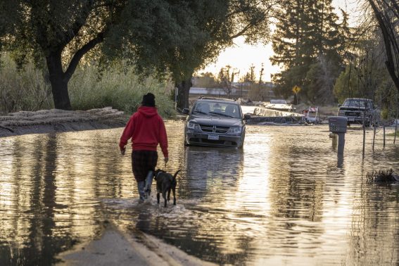 Stato di emergenza nei quartieri allagati e sotto allerta